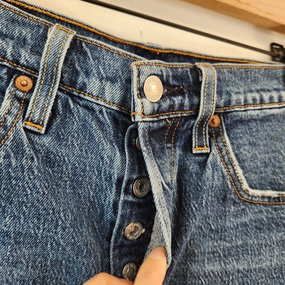 Levi's 501 Cut-Off Jeans Shorts Medium Wash Denim High Rise Button Fly 27 - Picture 3 of 7